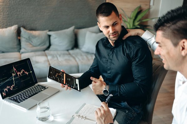 Mastering Gaming Performance on Your ASUS RT-AX82U: The Ultimate Traffic Prioritization Guide for Multi-Device Homes